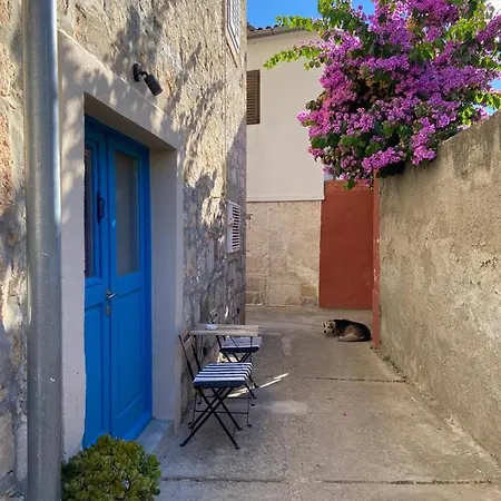 Apartment Ana Vis Exterior photo