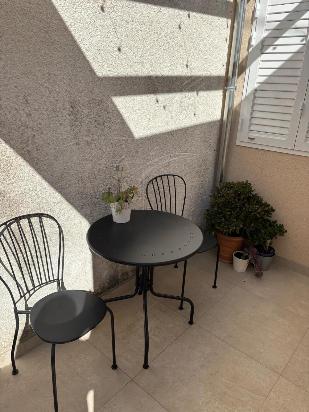 Ana Apartment *