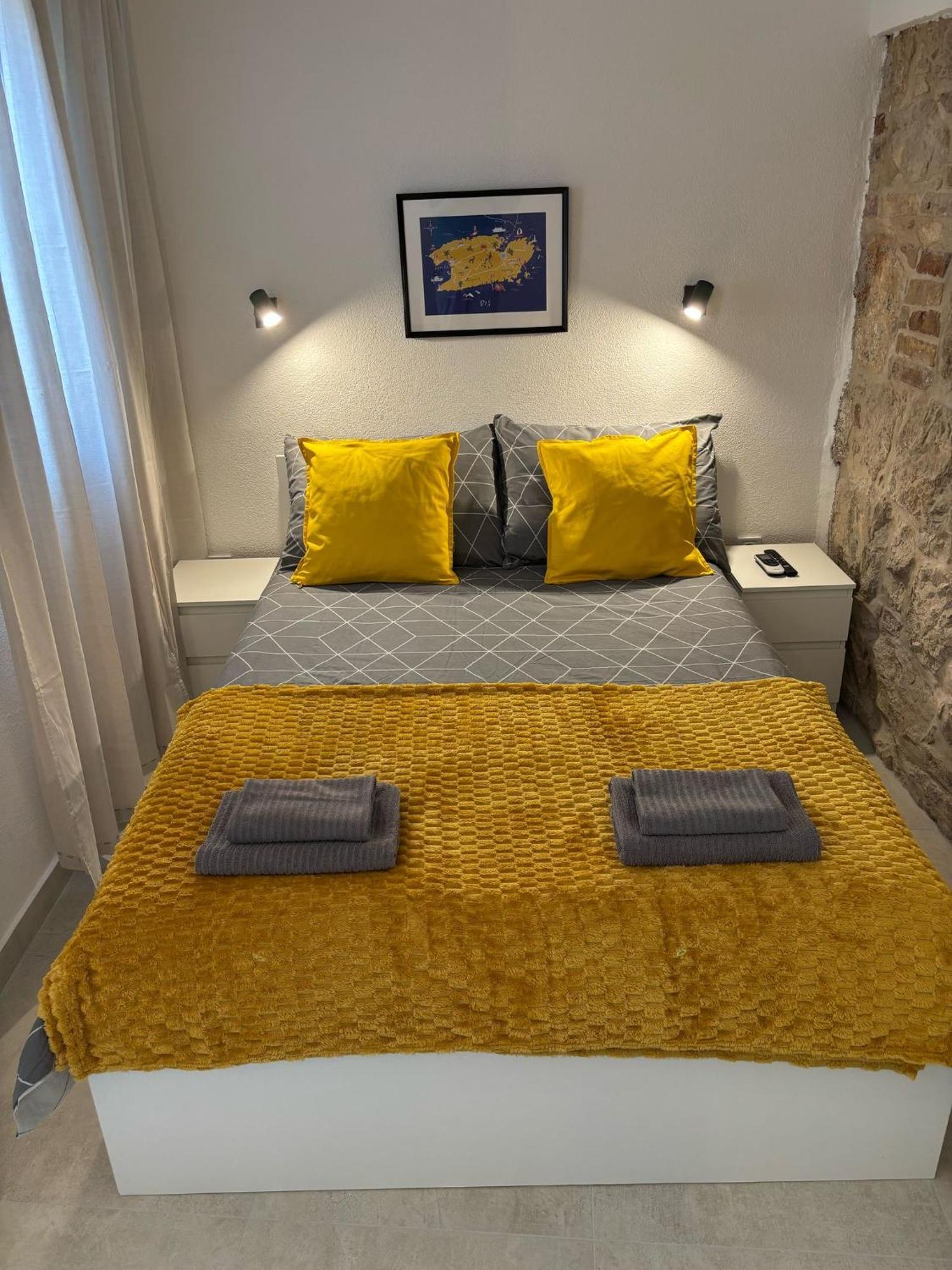 Ana Apartment Vis